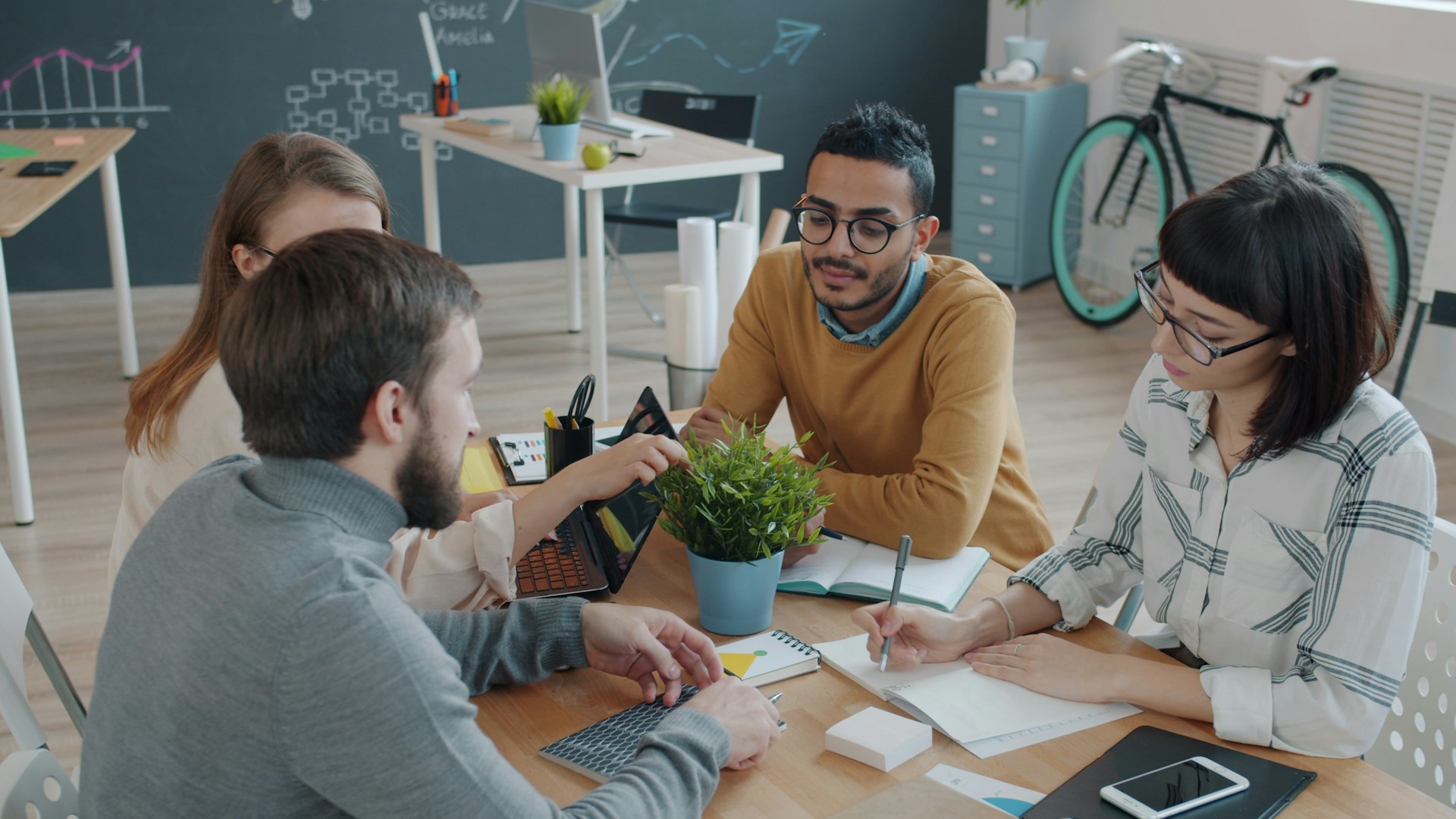 You are currently viewing Social Wellness Month: Why Connection Belongs in Your Recovery Plan